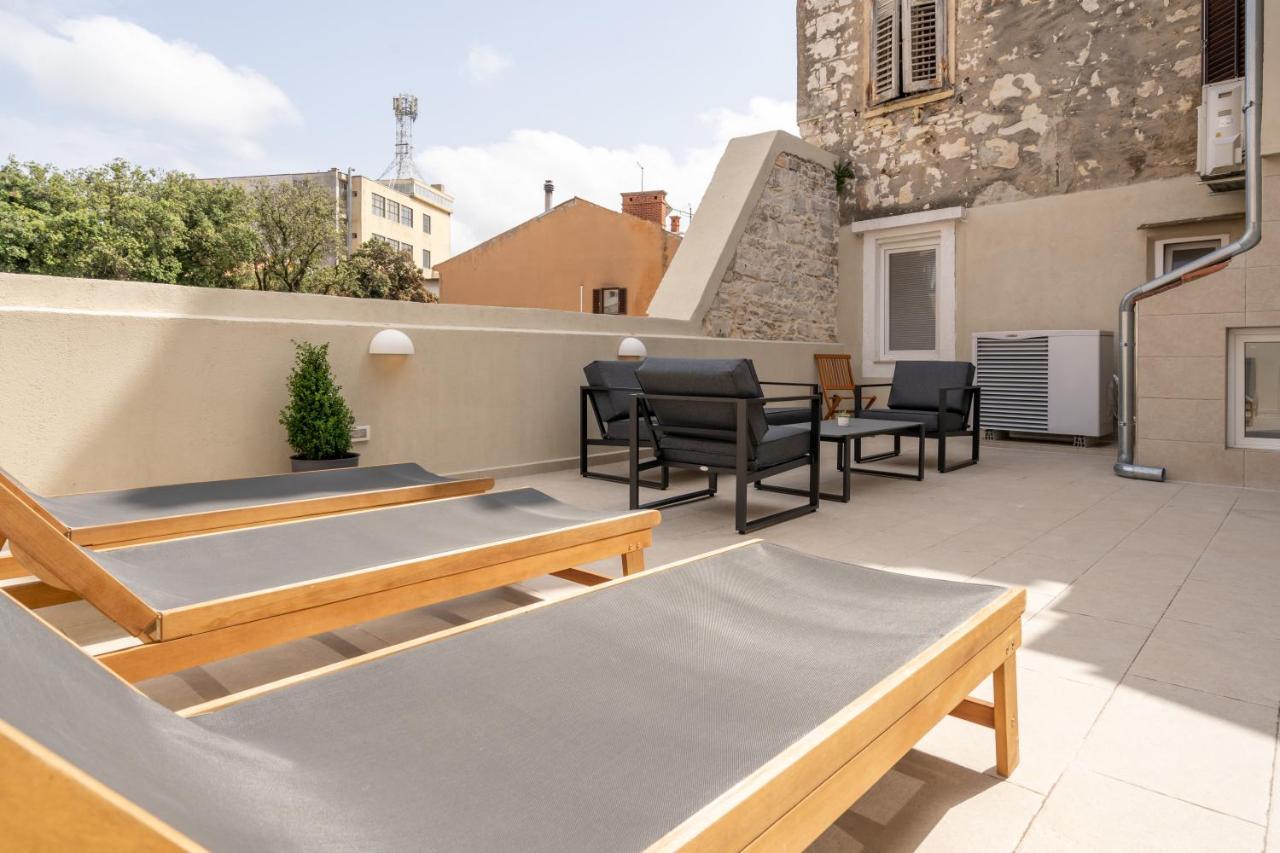 Aaa Apartments & Rooms Pula Exterior photo